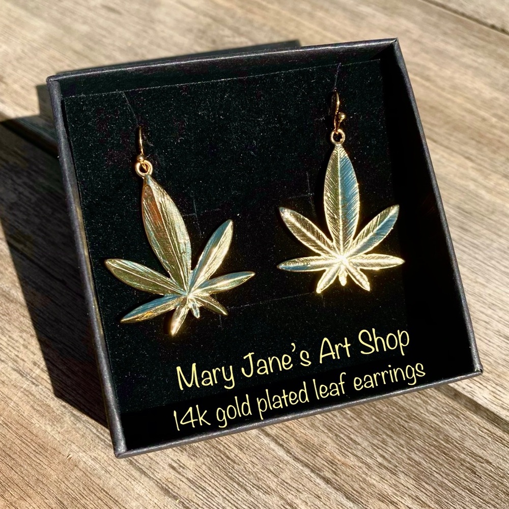 NEW 14K Gold Plated Leaf Earrings